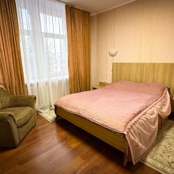Номер полулюкс бизнес с 1 двуспальной кроватью