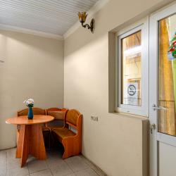 4-местные апартаменты студия