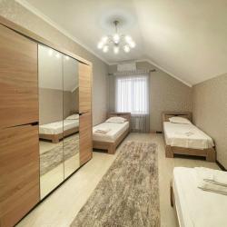 3-комнатный номер люкс (с завтраком, мансарда)