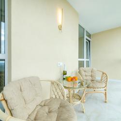 Фото Bulbash Apartments (Бульбаш Апартаменты) на улице Макаенка 12К