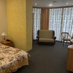 Номер эконом с 1 двуспальной кроватью (без окна)