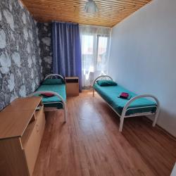 Комната эконом с 2 односпальными кроватями (общие удобства)