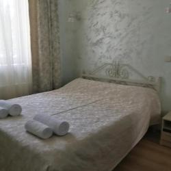 Номер стандарт с 1 двуспальной кроватью