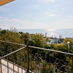 Комната люкс с 2 односпальными кроватями (вид на море)