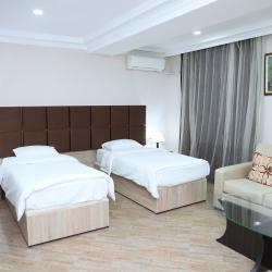 Фото Отель Grand Hotel Kapan (Гранд )