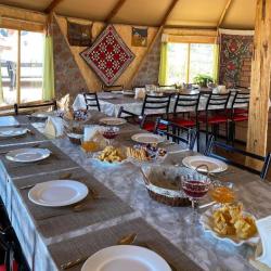 Фото Отель Yurt camp Sonun (Юрточный лагерь Сонун)