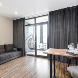 1-комнатные апартаменты студия с панорамным балконом