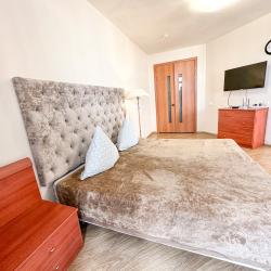 Фото Отель Royal Apart (Роял Апарт) на Циолковского