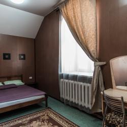 Номер стандарт с 1 двуспальной кроватью