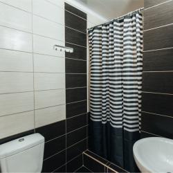 Комната полулюкс с 1 двуспальной кроватью и диваном