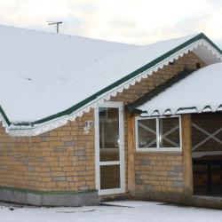 Коттедж с 1 односпальной и 1 двуспальной кроватью