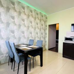 Фото Отель InnHome Apartments на проспекте Свердловский 88