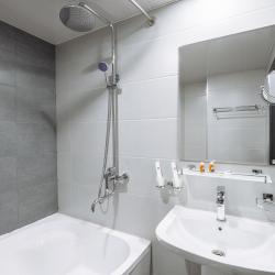 Номер люкс с 2 односпальными кроватями