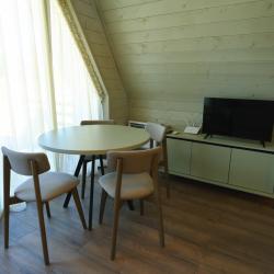 4-местный 1-комнатный коттедж премиум с 1 двуспальной кроватью