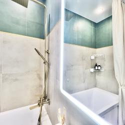 2-комнатные апартаменты люкс на Тюменском Арбате с видом на Бульвар Дзержинского