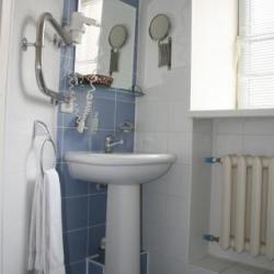 Номер стандарт с 2 односпальными кроватями (с завтраком)