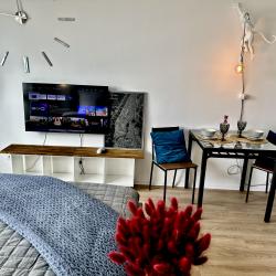 Фото Отель Moscow Apartment на улице Новохохловская 15 корпус 1