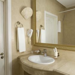 Номер полулюкс с 1 двуспальной кроватью