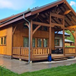 Фото Отель Дом В1 на базе отдыха Новинки Парк