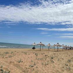 Фото Отель Современный двухэтажный коттедж у моря в пригороде а
