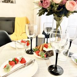 4-местные 2-комнатные апартаменты улучшенные в Центре Тюмени рядом с природой