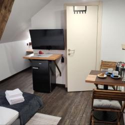 2-местный номер стандарт с 1 двуспальной кроватью (мансарда)