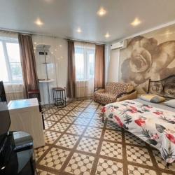 Фото Апартаменты на улице Харитонова 3