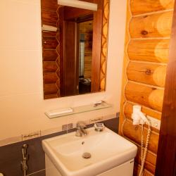 2-местный номер стандарт с 1 двуспальной кроватью