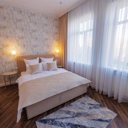 Номер стандарт с 1 двуспальной кроватью