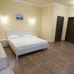 2-местный номер стандарт комфорт с 1 двуспальной кроватью