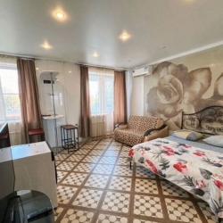 Фото Апартаменты на улице Харитонова 3