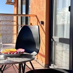 4-комнатные апартаменты улучшенные с балконом