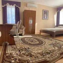 Номер стандарт с 1 двуспальной кроватью