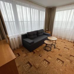 2-комнатный номер полулюкс бизнес с 1 двуспальной кроватью