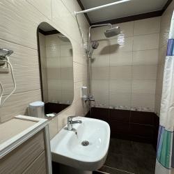 2-комнатный номер комфорт с 3 односпальными и 1 двуспальной кроватью