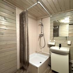 2-комнатный коттедж стандарт №1 с 2 двухъярусными кроватями и диваном-кроватью