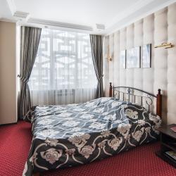 Номер стандарт улучшенный с 1 двуспальной кроватью