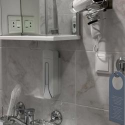 3-местный номер комфорт улучшенный с 1 односпальной и 1 двуспальной кроватью