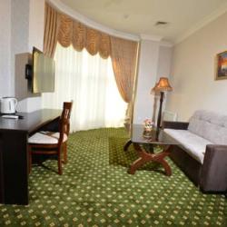 Номер полулюкс с 1 двуспальной кроватью