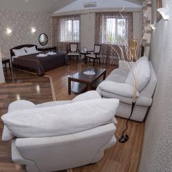 Номер полулюкс с 1 двуспальной кроватью (с завтраком)