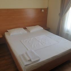 Номер стандарт с 1 двуспальной кроватью