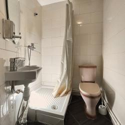 Номер стандарт с 1 двуспальной кроватью