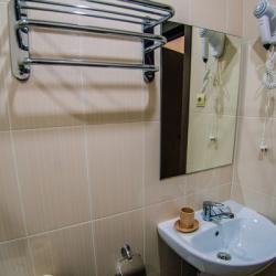 Номер стандарт с 1 двуспальной кроватью