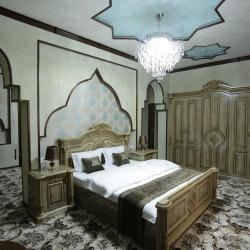 Апартаменты улучшенные с 1 двуспальной кроватью (с завтраком)