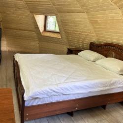 Коттедж стандарт с 2 односпальными и 1 двуспальной кроватью