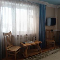 Номер стандарт улучшенный с 1 двуспальной кроватью