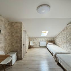 Комната улучшенная с 2 односпальными кроватями (мансарда)