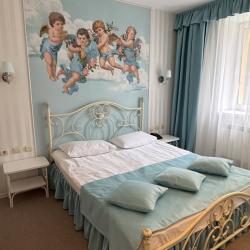 Номер делюкс комфорт с 1 двуспальной кроватью