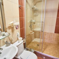 Номер стандарт с 1 двуспальной кроватью