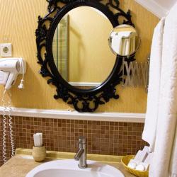 Номер полулюкс комфорт с французким балконом #217